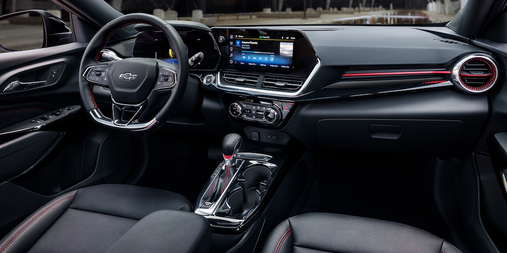 Suv deportiva con cabina centrada en el conductor rediseñada para Chevrolet Trax 2025